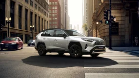 Bestseller Toyoty niemalże od ręki, a oferta dla firm robi wrażenie!