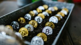 Standard in Gold Group. Czy tokeny oparte na prawdziwym złocie uzdrowią światowe finanse?