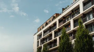 Zwrot na rynku nieruchomości. Kupującym mogą przypomnieć się czasy Bezpiecznego Kredytu